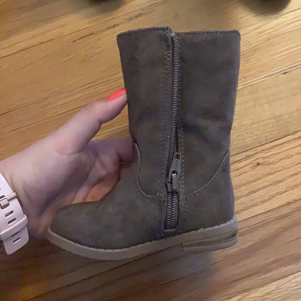 Boots - Picture 4 of 5